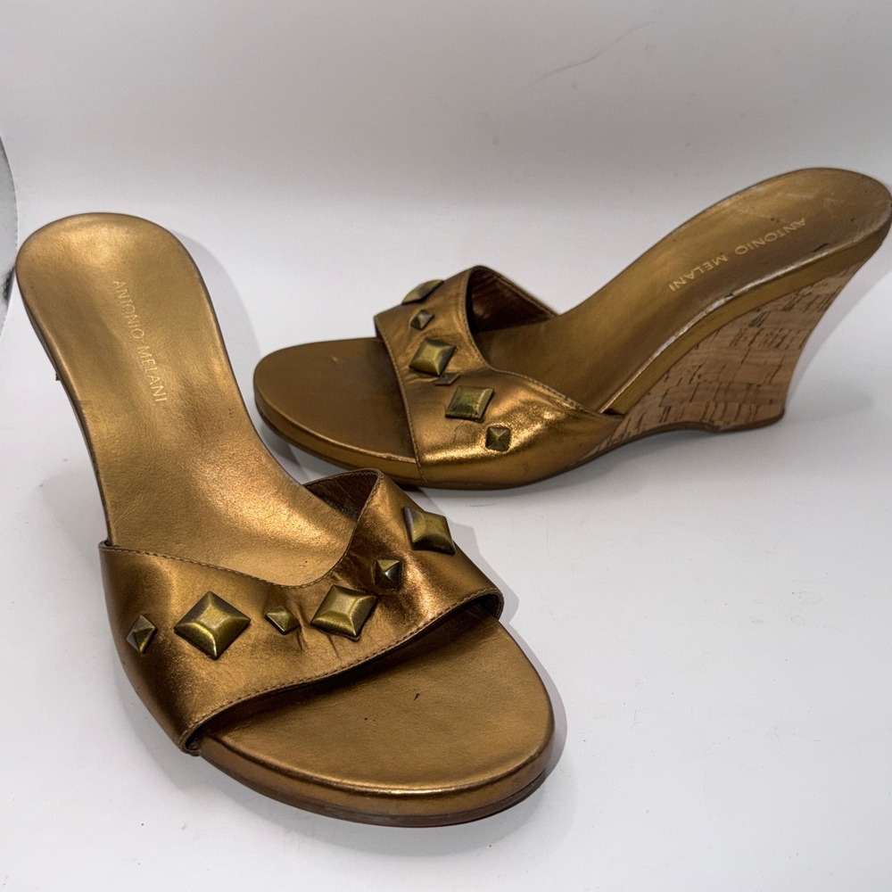 Antonio Melani 8.5M Bronze Metallic Studded Cork Wedge Sandals Y2K Boho Glam